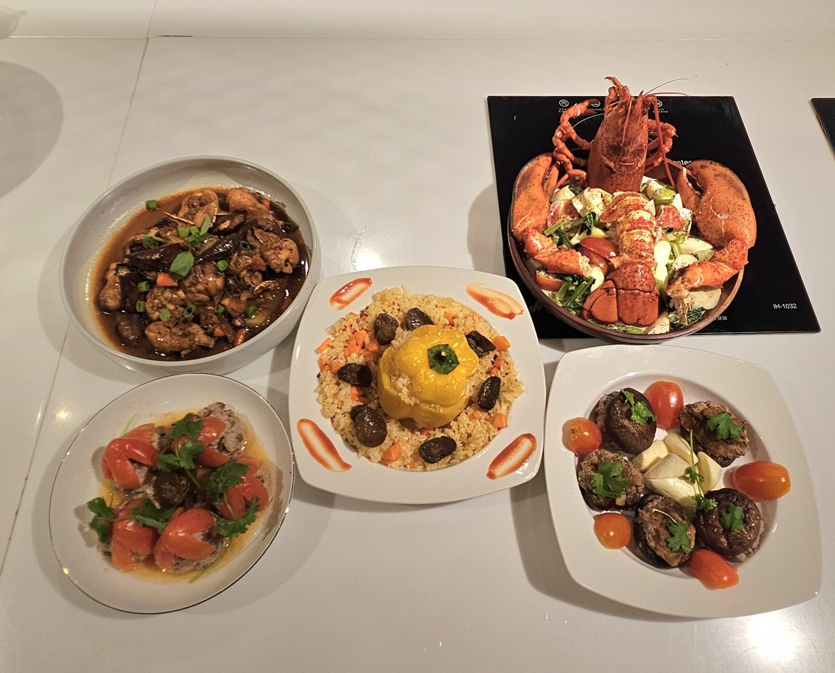 2024 年料理競賽中各隊完成的作品